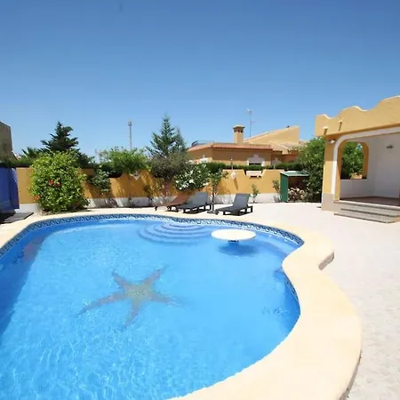 Agradable Villa Con Piscina Torrevieja Exterior photo
